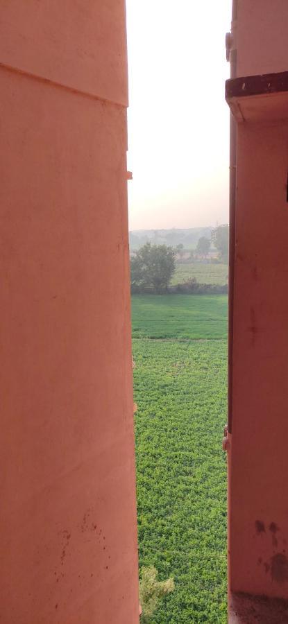 Untrained & Unplanned Apartment Jabalpur Exterior photo