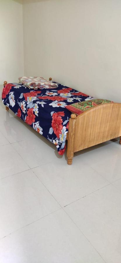 Untrained & Unplanned Apartment Jabalpur Exterior photo
